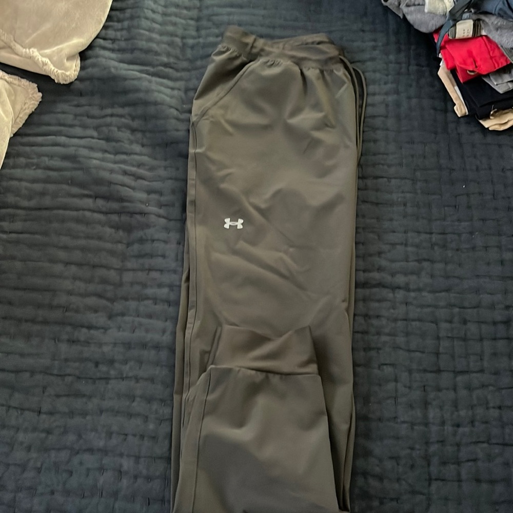 Comfy pants that don’t fit me anymore